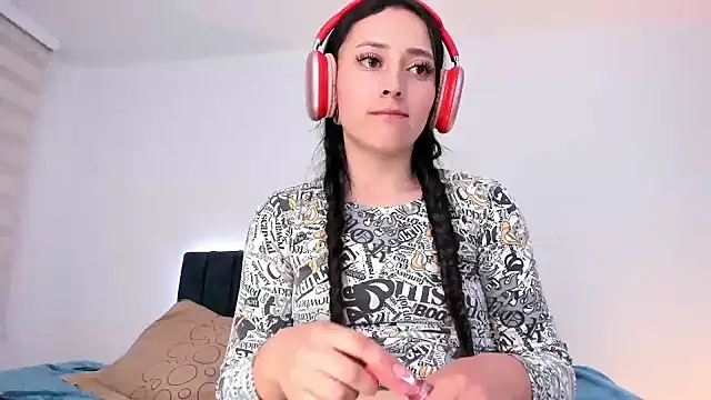 Snapshot of liaqueen610 chatting on 18, 12, 2024 liaqueen610 online show from 18, 12, 2024