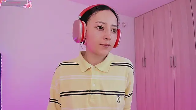 Snapshot of liaqueen610 chatting on 8, 2, 2025 liaqueen610 online show from 8, 2, 2025