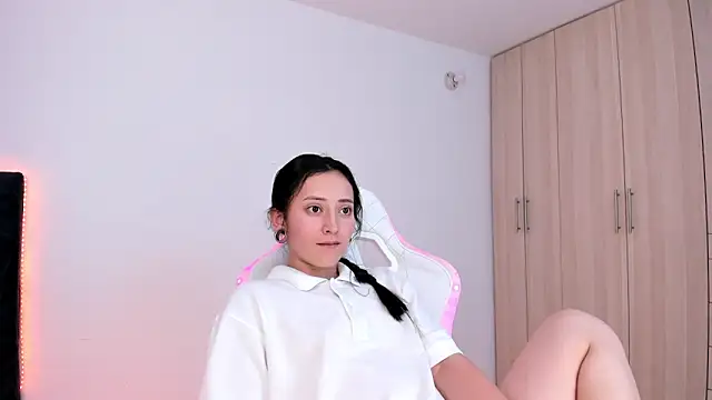 Snapshot of liaqueen610 chatting on 1, 3, 2025 liaqueen610 online show from 1, 3, 2025