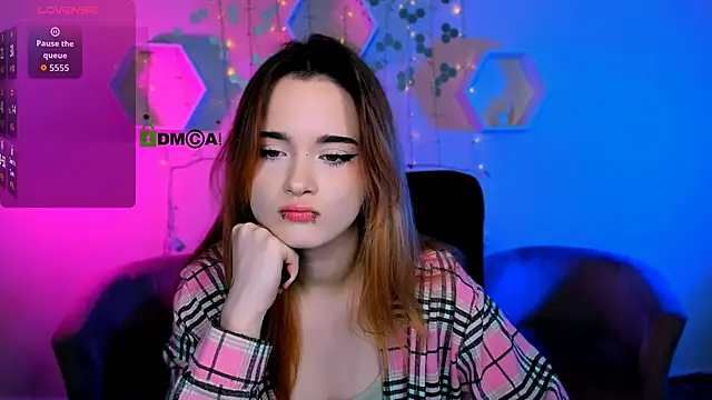 liana kisses online show from 15, 11, 2025