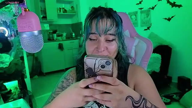 FernandaOrtegaaa online show from 10, 10, 2025