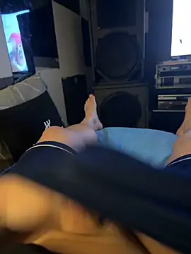 Snapshot of MatthewEmme chatting on 28, 10, 2025 MatthewEmme online show from 28, 10, 2025