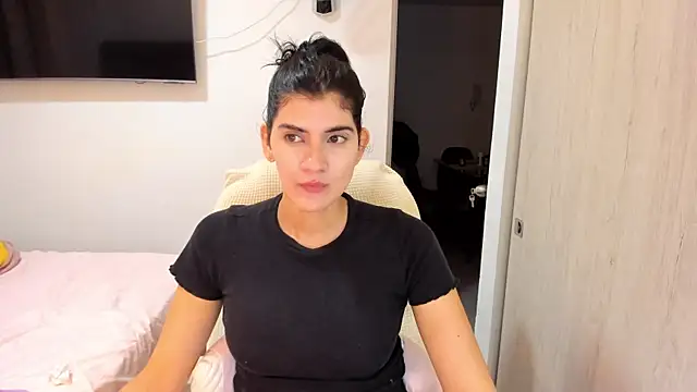 misstoya online show from 19, 11, 2025