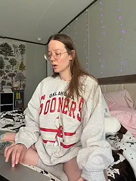 Sweetdee222x online show from 10, 7, 2026