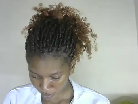 Pretty-emmie online show from 12, 10, 2025