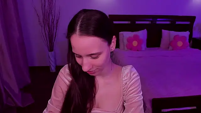 StaceySunny online show from 5, 4, 2026