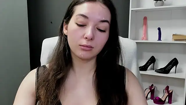 Snapshot of Meagn_Extasy chatting on 5, 2, 2026 Meagn Extasy online show from 5, 2, 2026