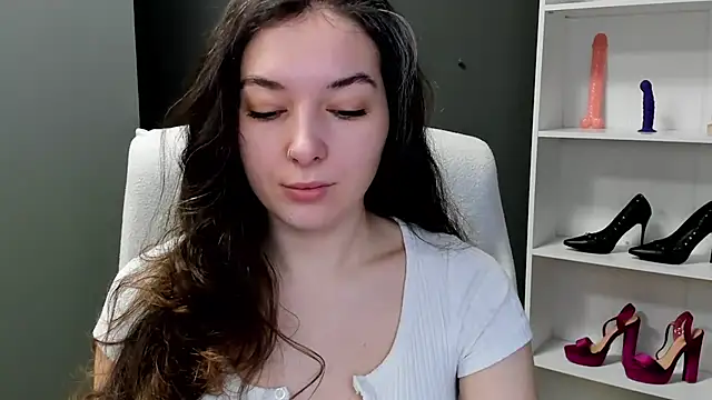 Snapshot of Meagn_Extasy chatting on 13, 2, 2026 Meagn Extasy online show from 13, 2, 2026