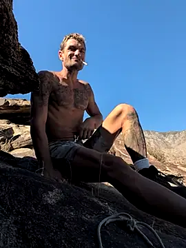 Snapshot of klownman1 chatting on 24, 10, 2025 klownman1 online show from 24, 10, 2025