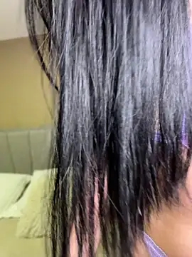 Valentcouple online show from 12, 4, 2026