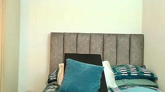 karina lewis  online show from 14, 3, 2026