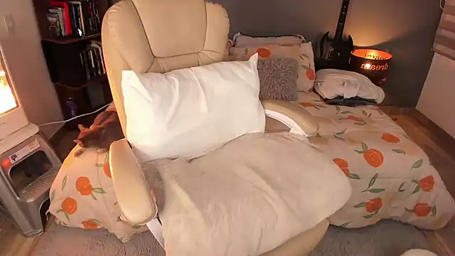 Roussmariehenao online show from 19, 9, 2025