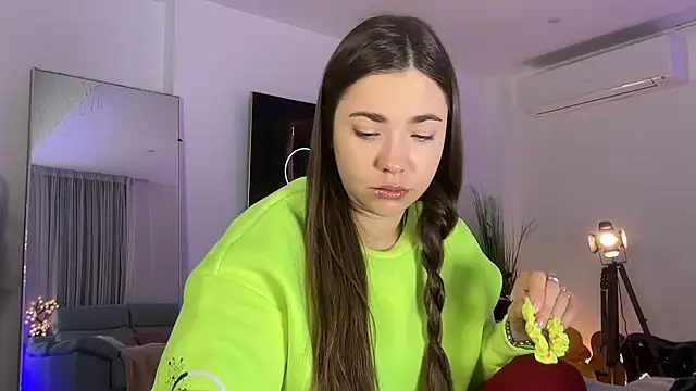 Snapshot of Mika_Miller chatting on 3, 2, 2026 Mika Miller online show from 3, 2, 2026