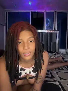 Snapshot of Lya-Kasandra chatting on 7, 1, 2025 Lya-Kasandra online show from 7, 1, 2025