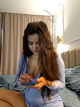 stacy stoone online show from 8, 4, 2026