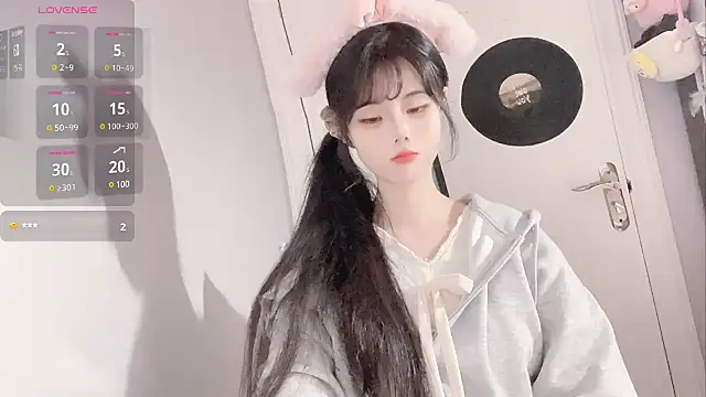 Qedgjwyz1 online show from 10, 3, 2025