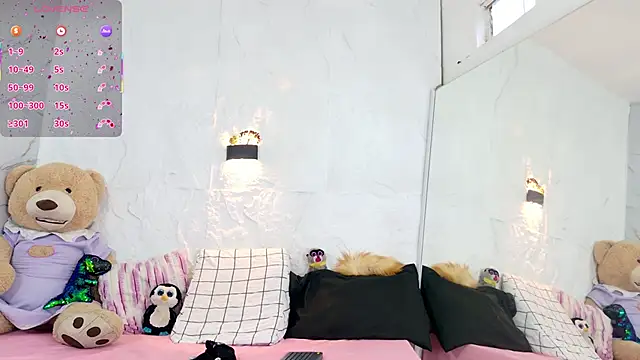 zorravioletta1 online show from 4, 12, 2025