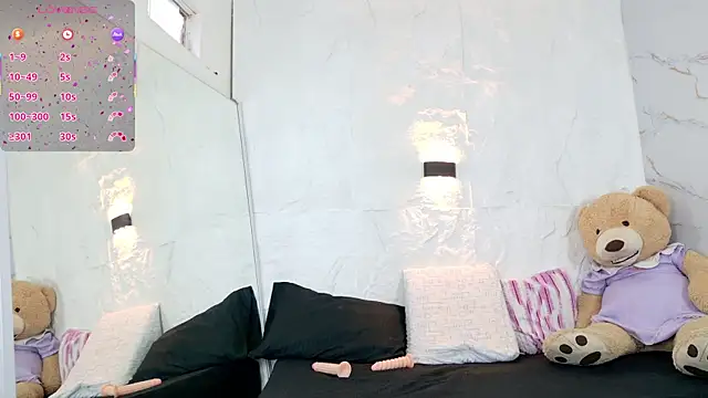 zorravioletta1 online show from 17, 12, 2025