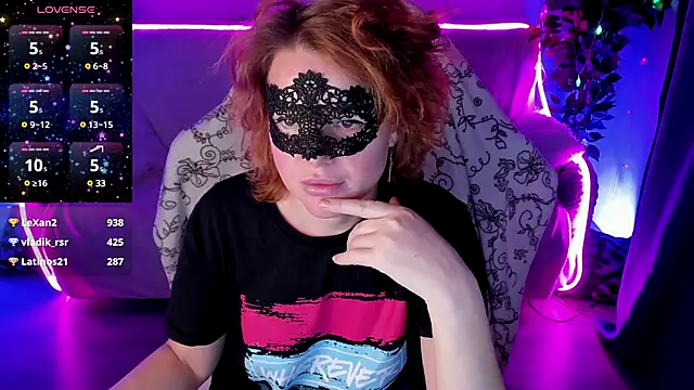 Sexy-Housewife online show from 2, 12, 2024