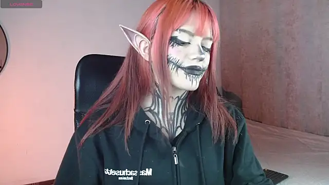 Snapshot of LilithMadness chatting on 18, 12, 2024 LilithMadness online show from 18, 12, 2024