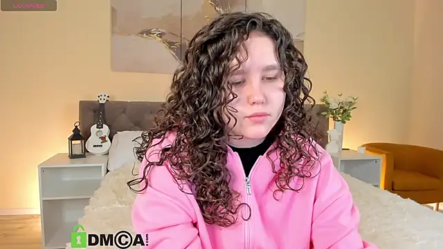 Ariella Sol online show from 5, 10, 2025