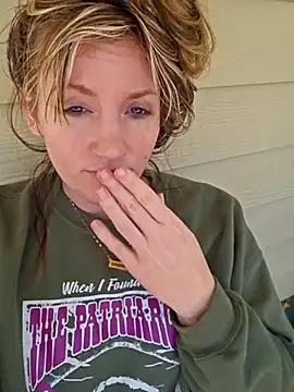 Snapshot of foreverzays chatting on 24, 2, 2025 foreverzays online show from 24, 2, 2025