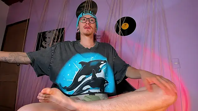 MrShaggy online show from 11, 1, 2025