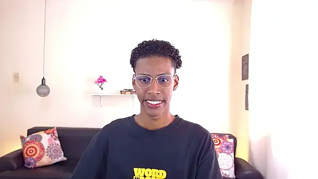 maiki18  online show from 1, 3, 2025