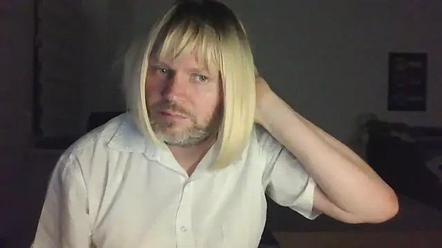 Snapshot of ShyBoy1982 chatting on 14, 9, 2025 ShyBoy1982 online show from 14, 9, 2025