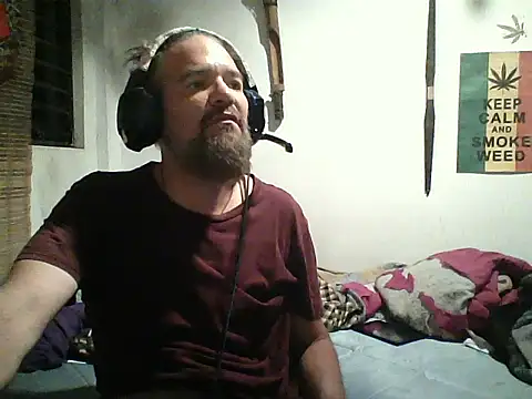 Snapshot of LECHEBALLS chatting on 21, 12, 2025 LECHEBALLS online show from 21, 12, 2025