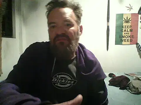 Snapshot of LECHEBALLS chatting on 23, 12, 2025 LECHEBALLS online show from 23, 12, 2025