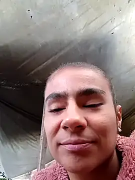 Snapshot of Leslly_ chatting on 3, 3, 2025 Leslly online show from 3, 3, 2025