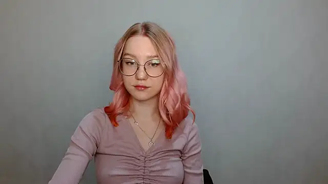 Snapshot of cindi_hot chatting on 5, 12, 2024 cindi hot online show from 5, 12, 2024