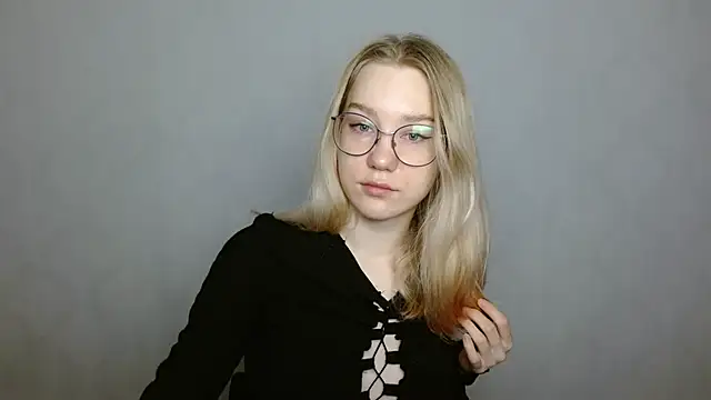 Snapshot of cindi_hot chatting on 7, 2, 2025 cindi hot online show from 7, 2, 2025