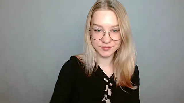 Snapshot of cindi_hot chatting on 7, 2, 2025 cindi hot online show from 7, 2, 2025