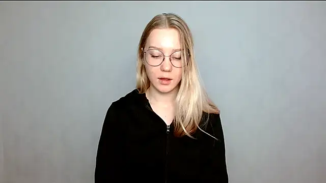 Snapshot of cindi_hot chatting on 3, 3, 2025 cindi hot online show from 3, 3, 2025