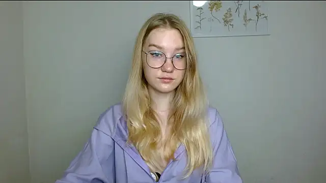 Snapshot of cindi_hot chatting on 4, 11, 2025 cindi hot online show from 4, 11, 2025