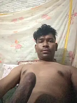 Snapshot of richardjames95 chatting on 15, 5, 2026 richardjames95 online show from 15, 5, 2026
