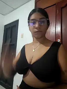 Snapshot of Sofythom1 chatting on 10, 4, 2026 Sofythom1 online show from 10, 4, 2026