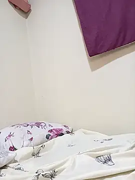 Hotpetite2024 online show from 17, 9, 2025