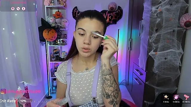 Layla castilloo online show from 3, 11, 2025