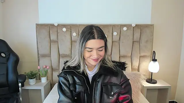 Esteff  o2 online show from 5, 3, 2025