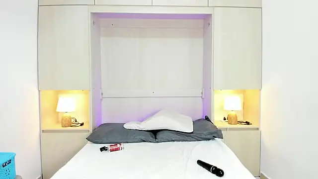 Snapshot of KendallRosse1 chatting on 9, 1, 2025 KendallRosse1 online show from 9, 1, 2025