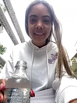 Snapshot of NAUGHTY_LITTLE_18 chatting on 2, 1, 2025 NAUGHTY LITTLE 18 online show from 2, 1, 2025