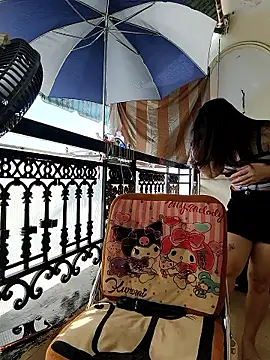 Snapshot of lyna_bl chatting on 18, 12, 2025 lyna bl online show from 18, 12, 2025