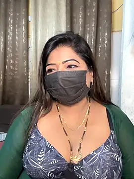 Snapshot of Oh-Monika chatting on 11, 9, 2025 Oh-Monika online show from 11, 9, 2025