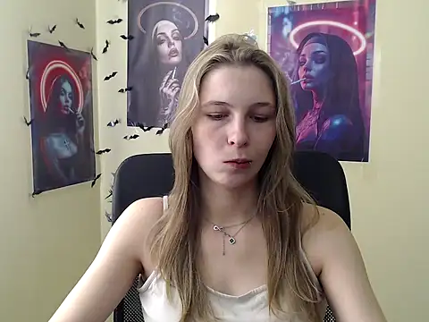 StrangerGi online show from 4, 4, 2026