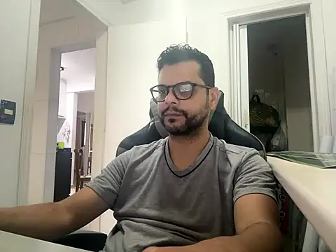Snapshot of HornyBeachBoyBR chatting on 15, 6, 2026 HornyBeachBoyBR online show from 15, 6, 2026