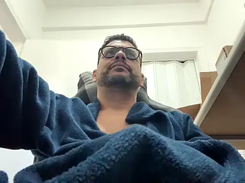 Snapshot of HornyBeachBoyBR chatting on 17, 7, 2026 HornyBeachBoyBR online show from 17, 7, 2026