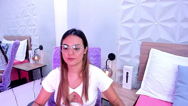 Stacey white  online show from 7, 4, 2026